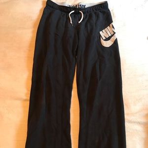 Nike Logo Black Jogger Sweatpant